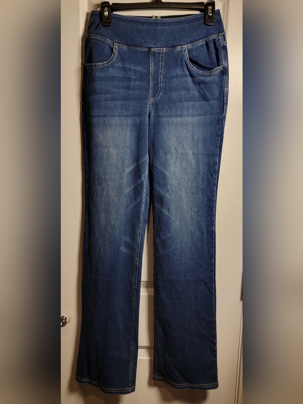 NWT Halara Medium Tall Pull-On Straight Leg Stretch Jeans Blue